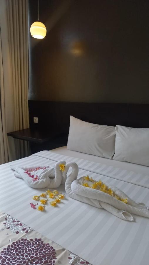Cendana Coliving Solo Baru Hotel Buitenkant foto