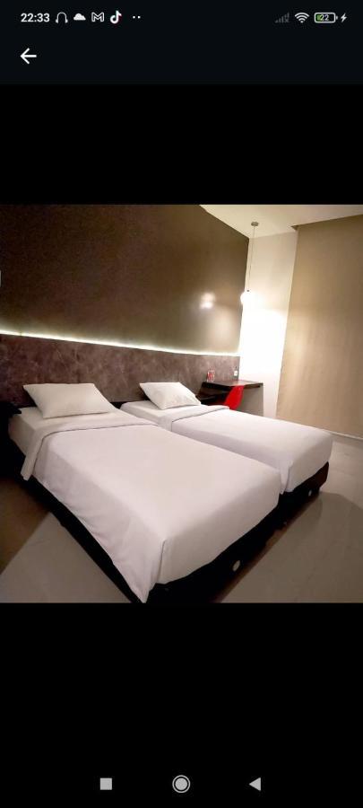 Cendana Coliving Solo Baru Hotel Buitenkant foto